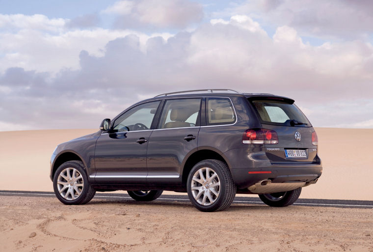2008 Volkswagen Touareg V10 TDI Picture / Pic / Image